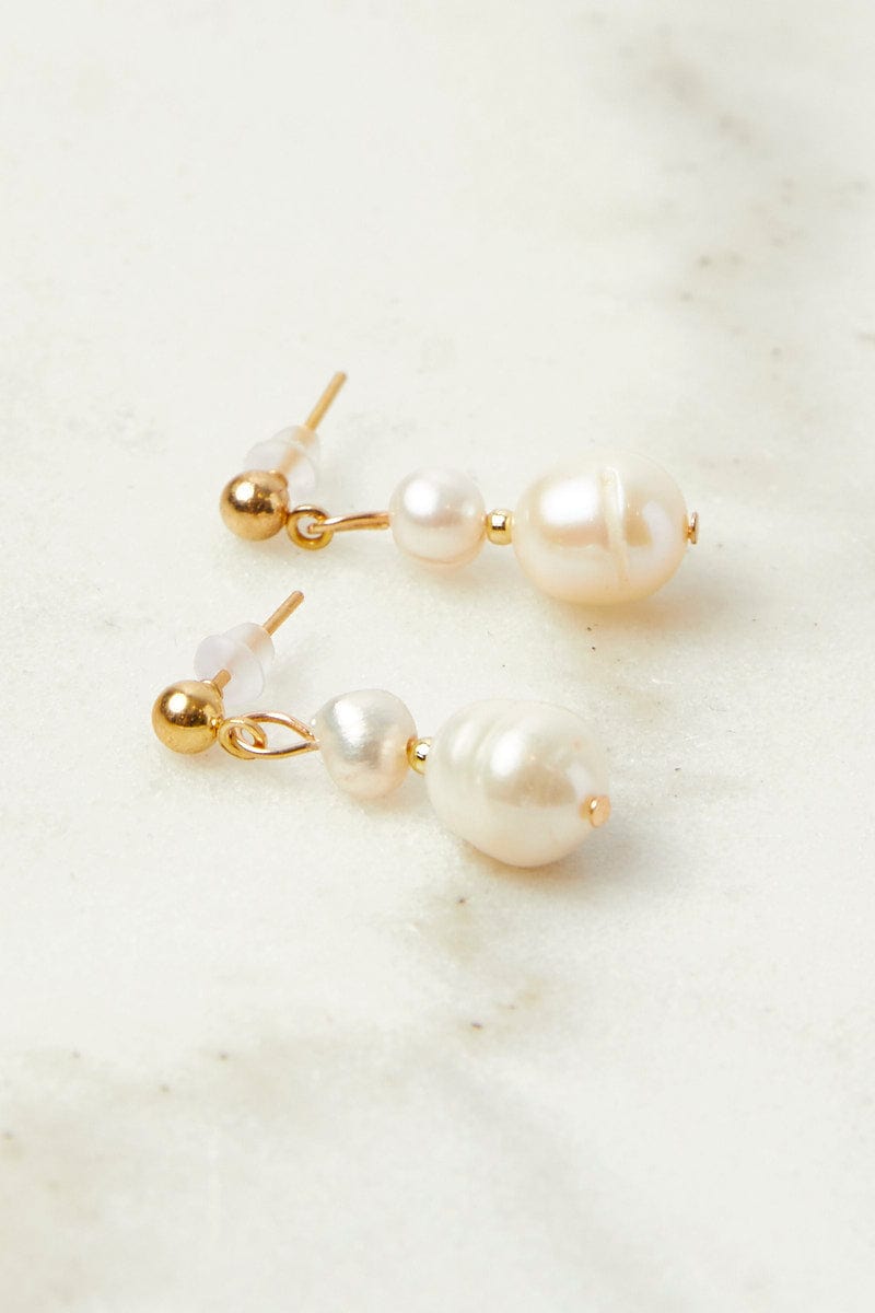 Pearl earrings near deals me