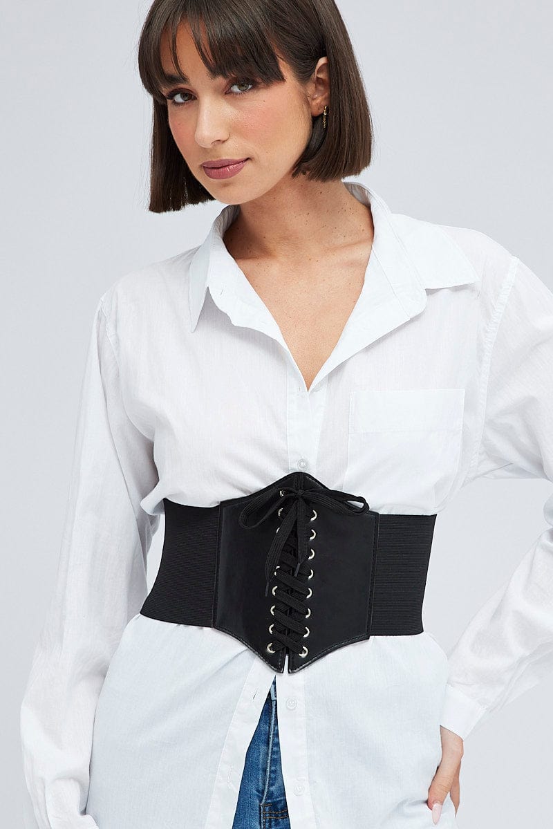 Trying the Trend: Oversized Corset Belts – Curvily