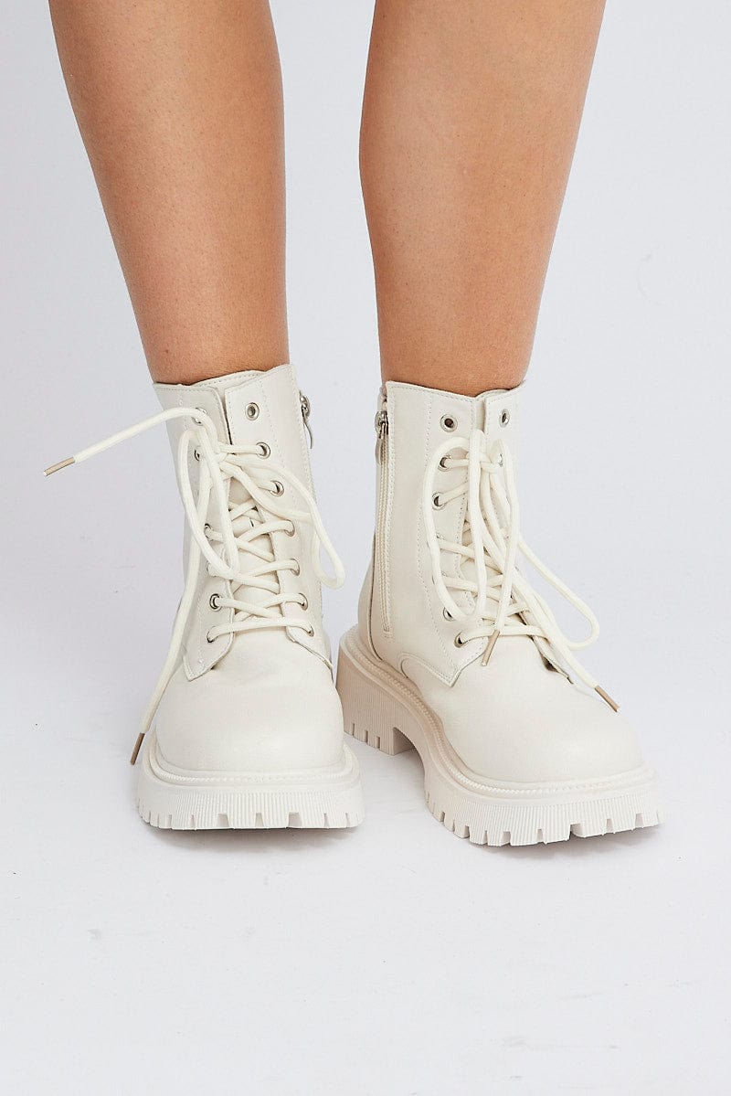 White Boots Chunky Lace up for Ally Fashion