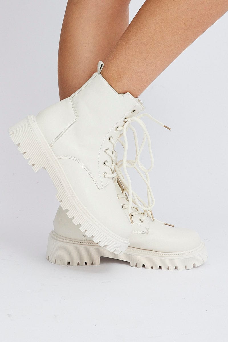 White Boots Chunky Lace up for Ally Fashion