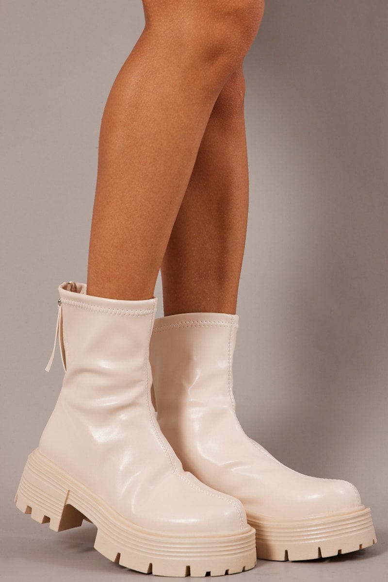 White Ankle Boots Chunky Sole for Ally Fashion