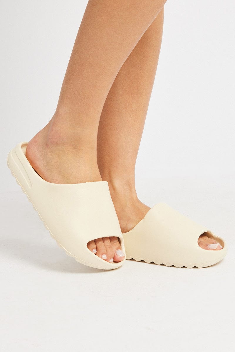 White Chunky Moulded Slide from Ally Fashion
