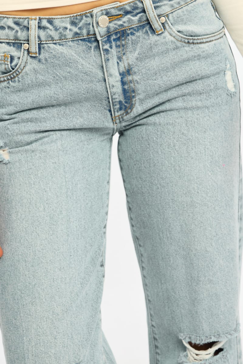 Denim Distressed Straight Jeans Light Wash for Ally Fashion