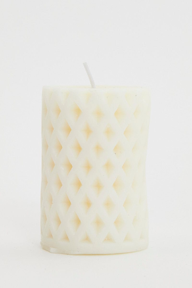 DECORATIONS White Scented Candle for Women by Ally