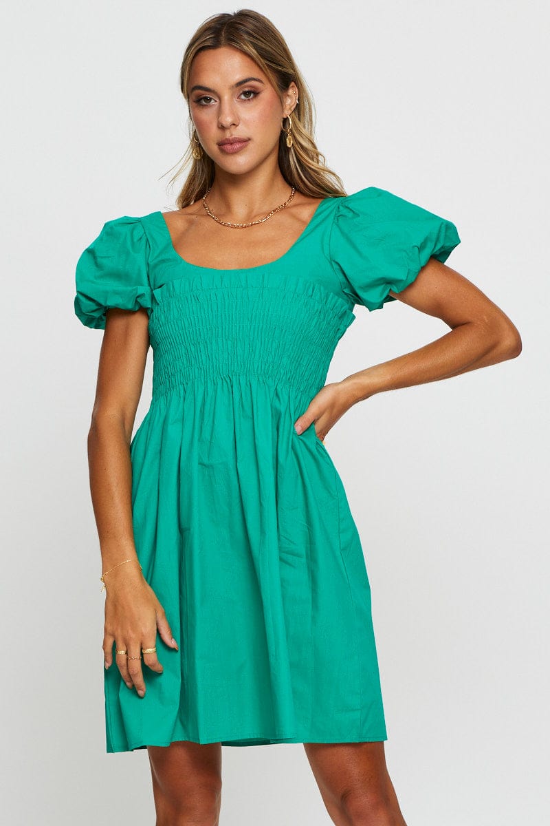 Green short hot sale sleeve dress