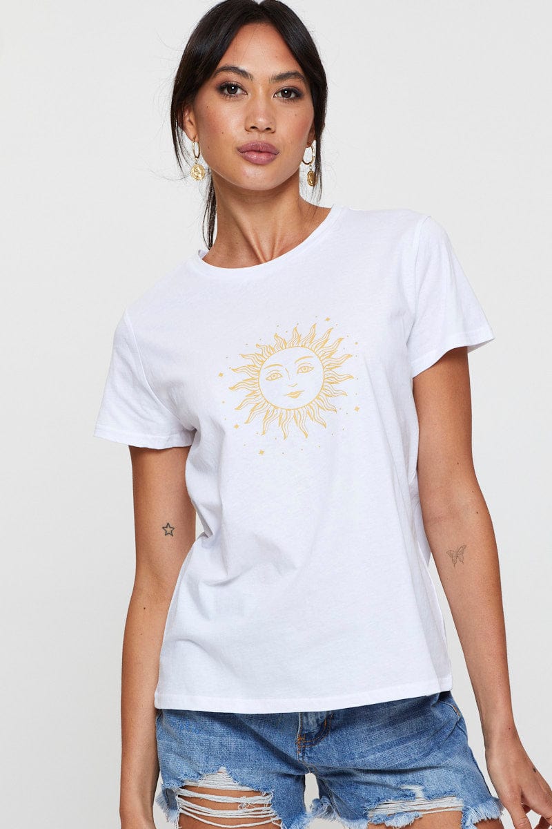 GRAFIC T SEMI CROP White Graphic T Shirt Sleeve_Length for Women by Ally