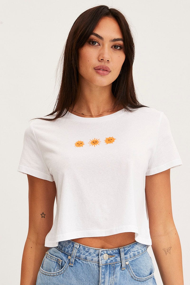 GRAFIC T SEMI CROP White T Shirt Short Sleeve for Women by Ally