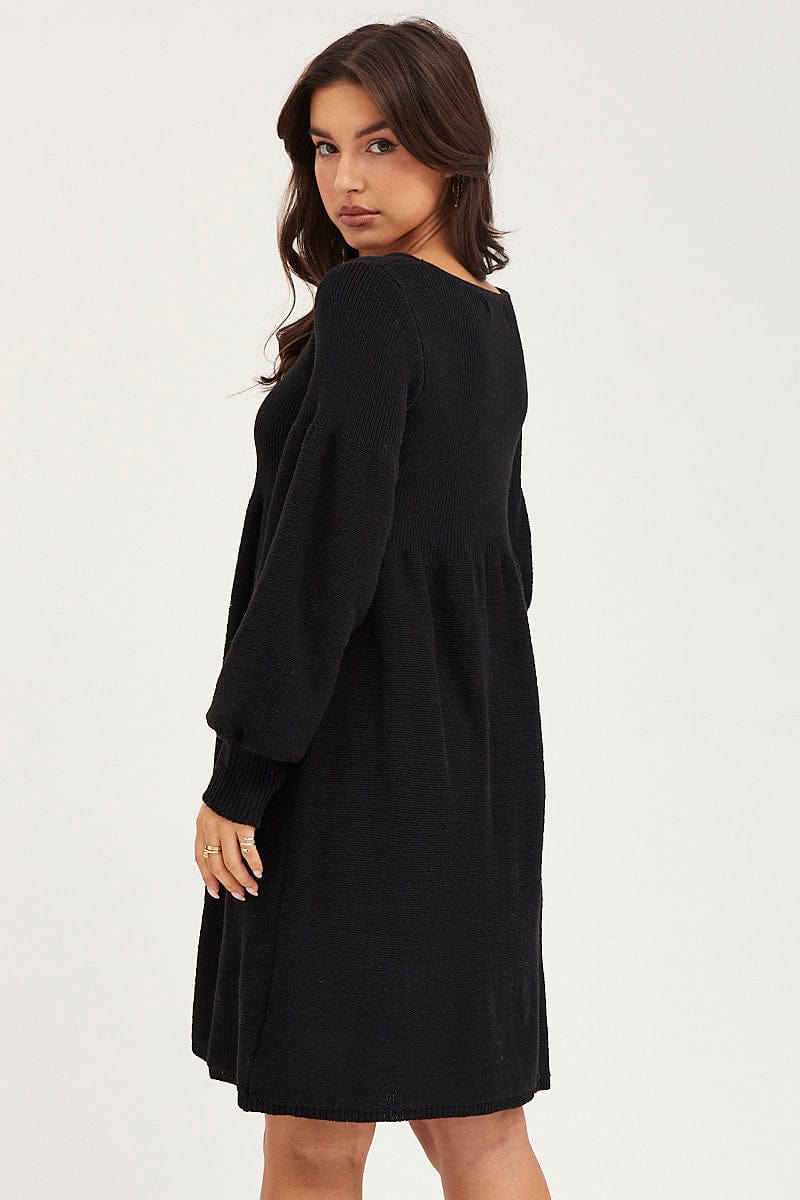 Black long shop sleeve swing dress