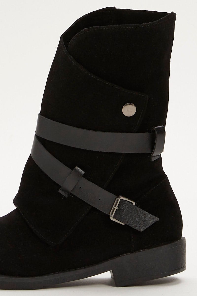 TRIAL ACCS Black Buckle Detail Slouch Boots for Women by Ally