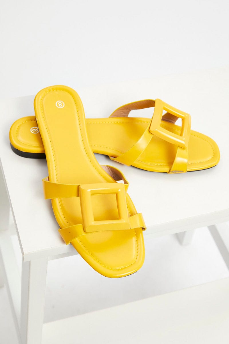 TRIAL ACCS Yellow Cut Out Detail Flat Slide for Women by Ally