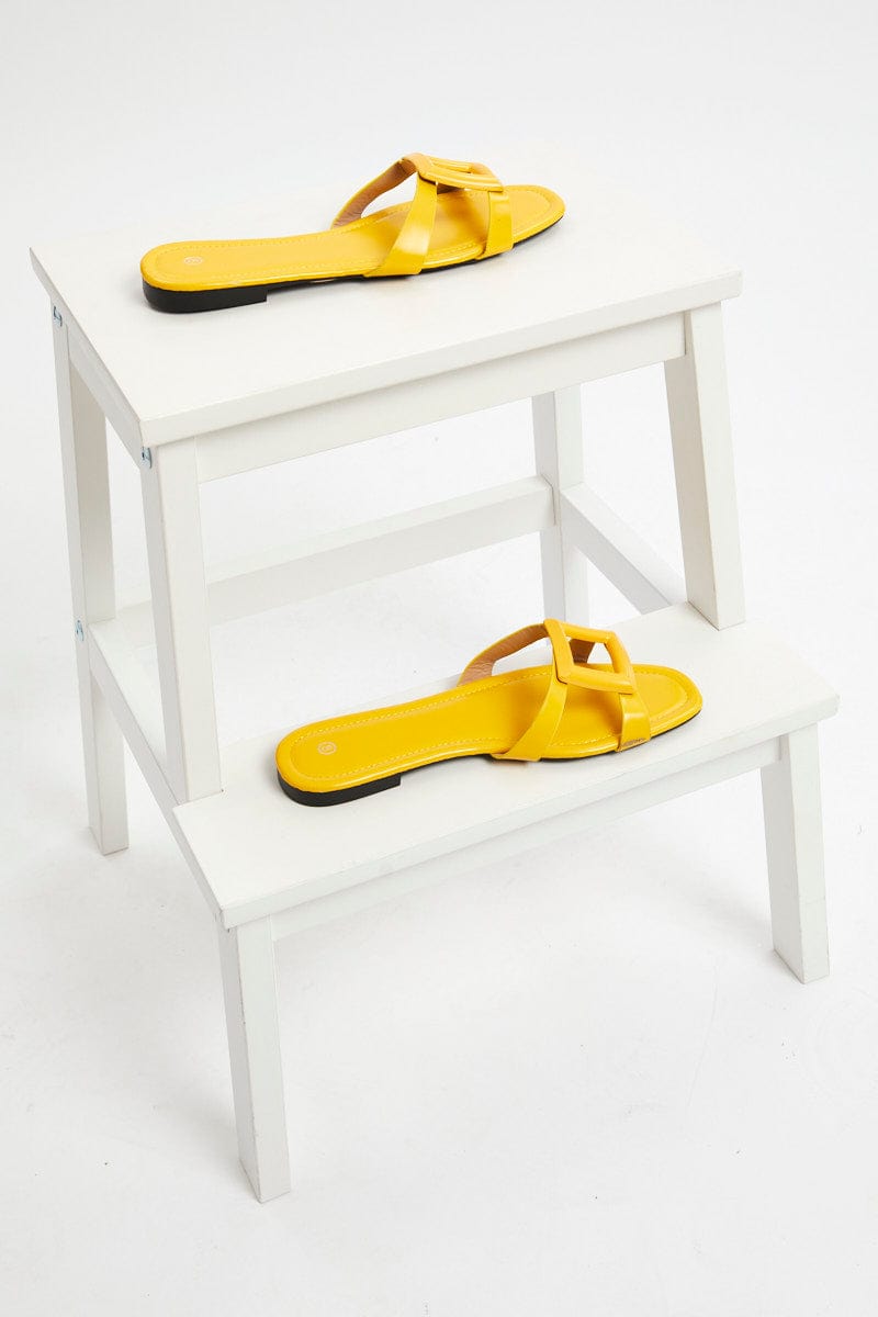 TRIAL ACCS Yellow Cut Out Detail Flat Slide for Women by Ally