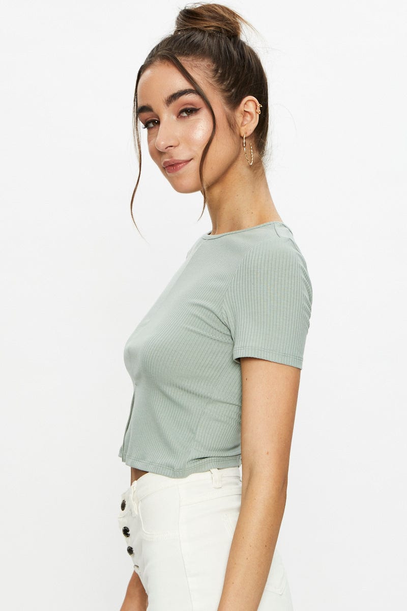 TSHIRT SEMI CROP Green Short Sleeve Rib Jersey Split Hem Top for Women by Ally